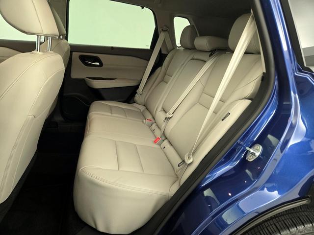 Photo of 2023 Blue Nissan Rogue