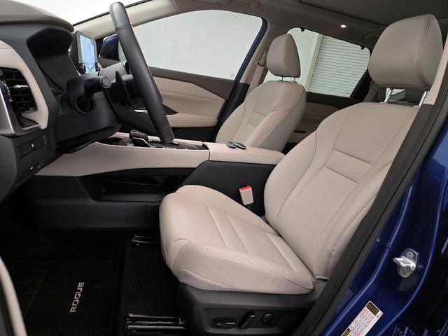 Photo of 2023 Blue Nissan Rogue