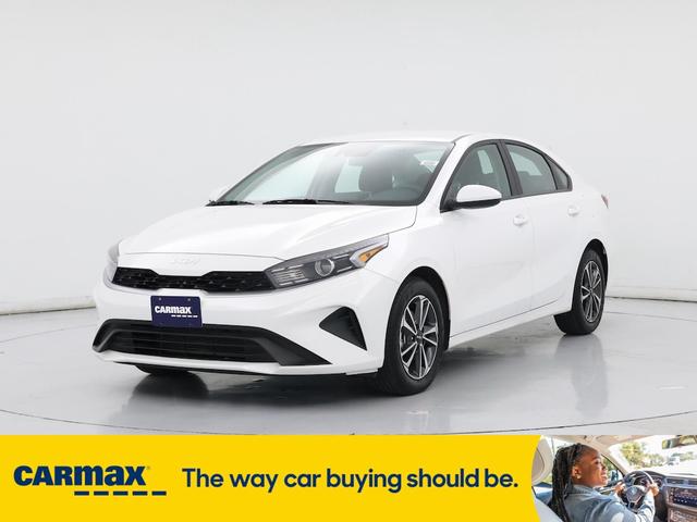 Photo of 2024 White Kia Forte