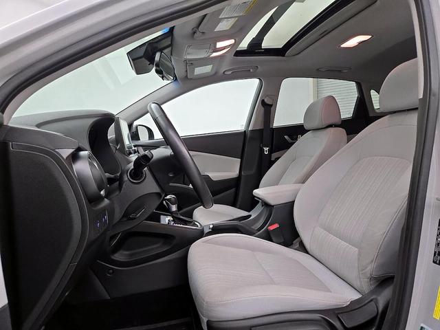 Photo of 2022 Silver Hyundai KONA