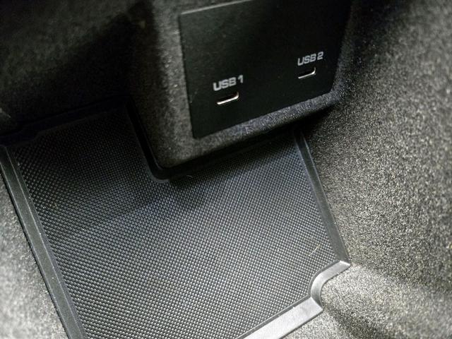 Photo of 2022 Blue Porsche Macan