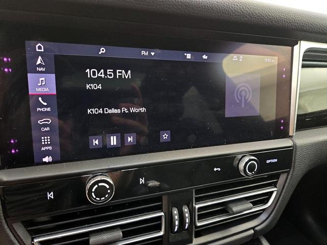 Photo of 2022 Blue Porsche Macan