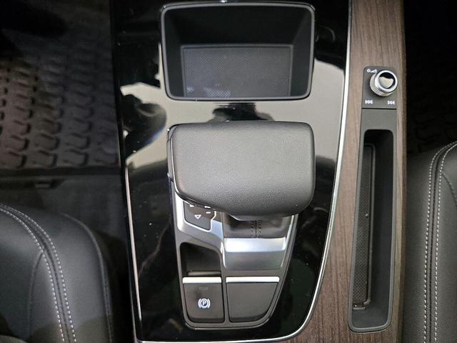 Photo of 2023 Black Audi Q5