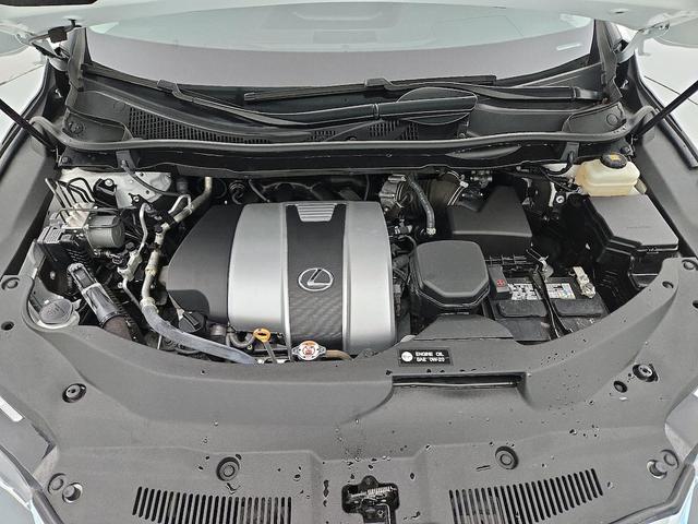 Photo of 2021 White Lexus RX 350