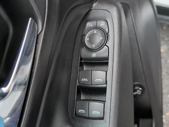 Photo of 2018 Summit White Chevrolet Equinox