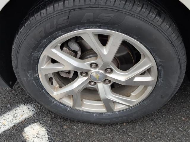 Photo of 2018 Summit White Chevrolet Equinox