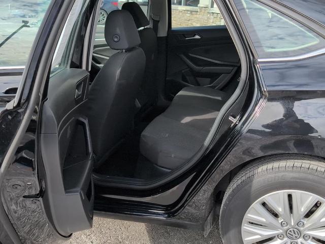 Photo of 2019 Black Uni Volkswagen Jetta