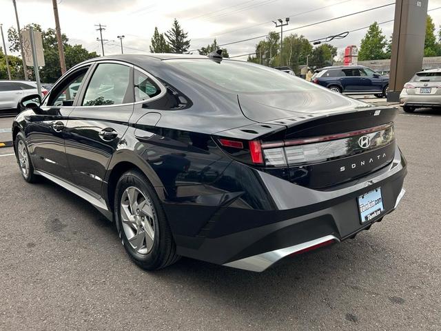 Photo of 2025 Carbon Blue Hyundai SONATA