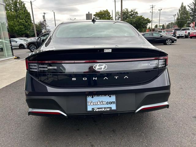 Photo of 2025 Carbon Blue Hyundai SONATA
