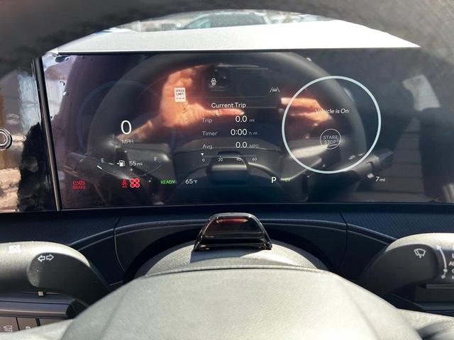 Photo of 2025 Green Hyundai SANTA FE HEV