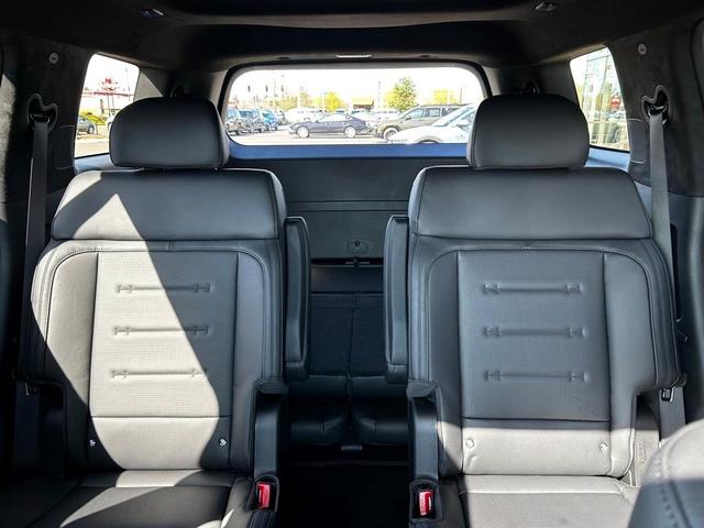 Photo of 2025 Green Hyundai SANTA FE HEV