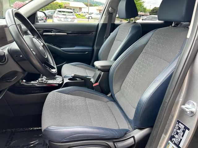 Photo of 2024 Steel Gray Kia Seltos