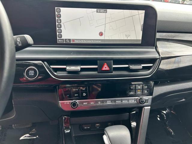 Photo of 2024 Steel Gray Kia Seltos