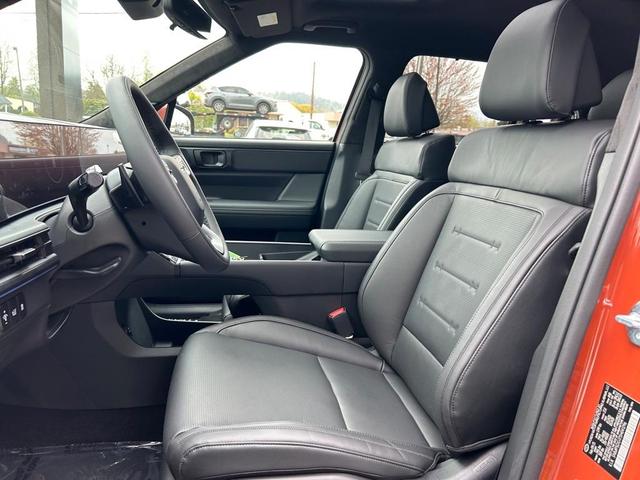 Photo of 2025 Orange Hyundai SANTA FE HEV