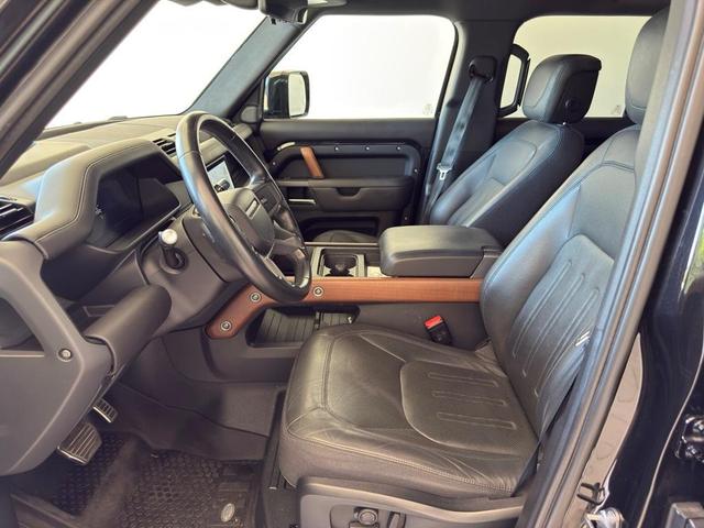 Photo of 2021 Black Land Rover Defender