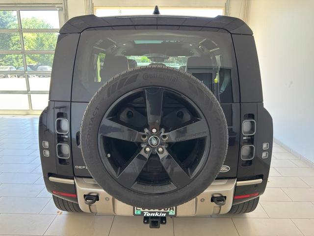 Photo of 2021 Black Land Rover Defender