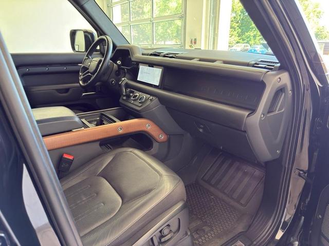 Photo of 2021 Black Land Rover Defender