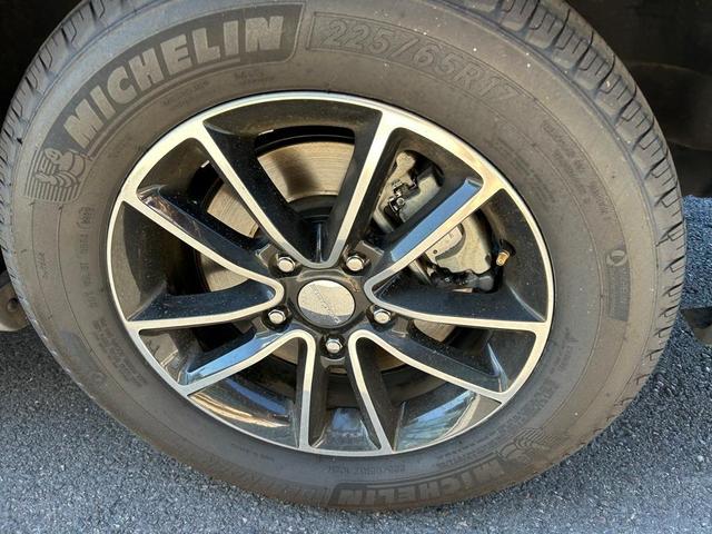 Photo of 2016 Billet Silver Metallic Clearcoat Dodge Grand Caravan