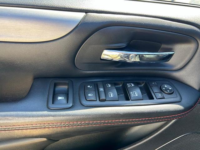 Photo of 2016 Billet Silver Metallic Clearcoat Dodge Grand Caravan