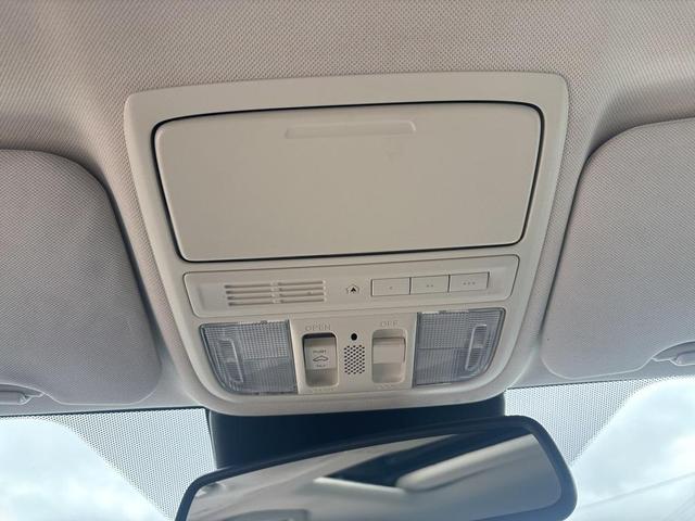 Photo of 2016 Silver Honda CR-V