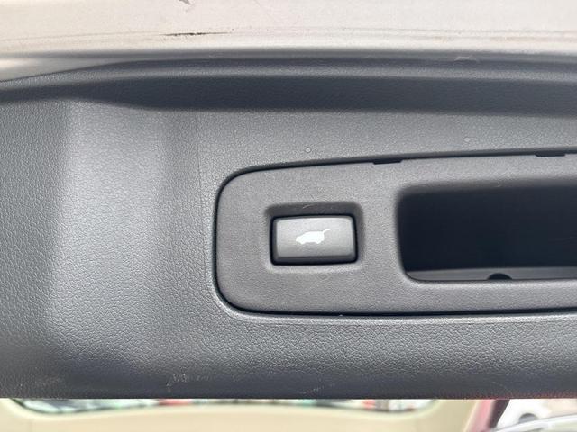 Photo of 2016 Silver Honda CR-V