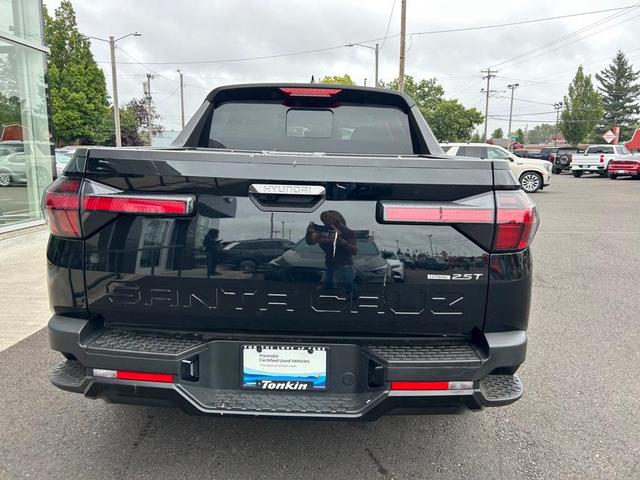Photo of 2024 Phantom Black Hyundai SANTA CRUZ