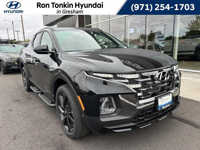 Photo of 2024 Phantom Black Hyundai SANTA CRUZ