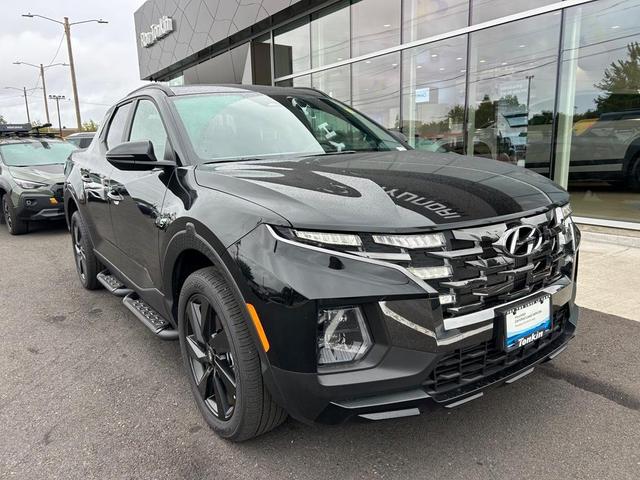 Photo of 2024 Phantom Black Hyundai SANTA CRUZ
