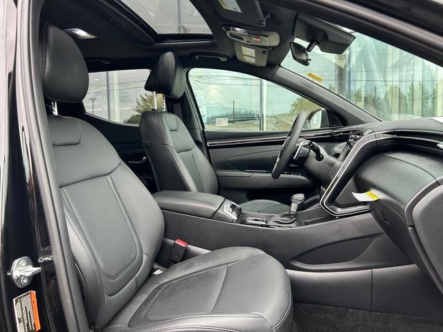 Photo of 2024 Phantom Black Hyundai SANTA CRUZ