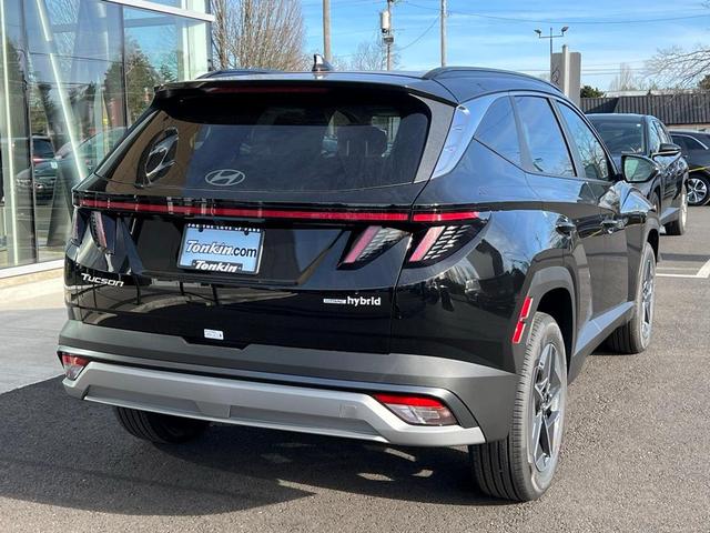 Photo of 2025 Ash Black Hyundai TUCSON Hybrid