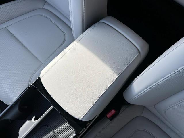 Photo of 2025 Ash Black Hyundai TUCSON Hybrid