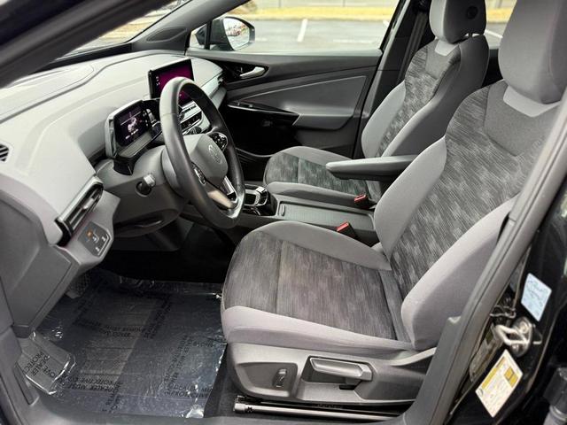 Photo of 2021 Mythos Black Volkswagen ID.4