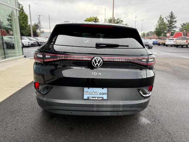 Photo of 2021 Mythos Black Volkswagen ID.4