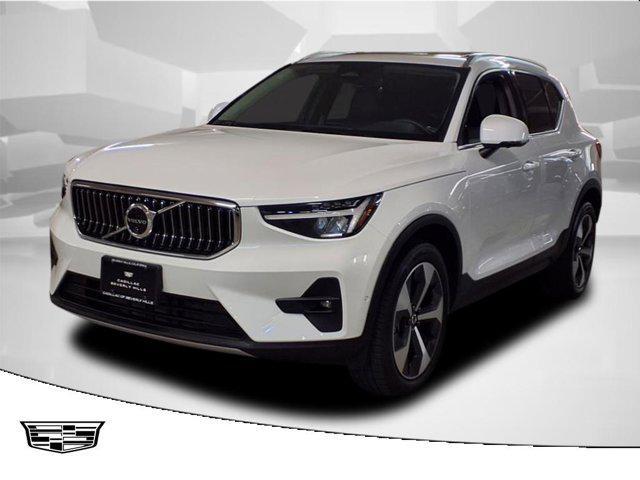 2025 Volvo XC40