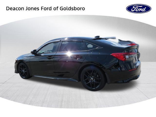 Photo of 2023 Crystal Black Pearl Honda Civic Si