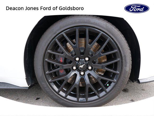 Photo of 2022 Oxford White Ford Mustang