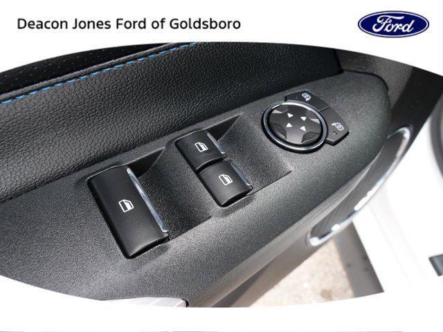 Photo of 2022 Oxford White Ford Mustang