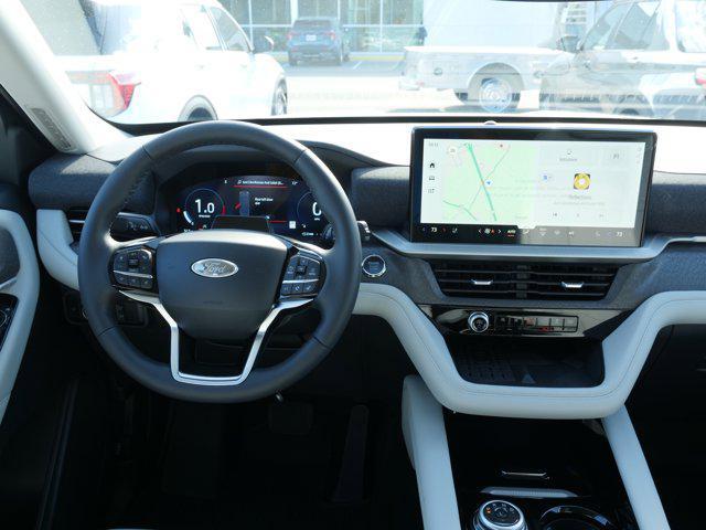 Photo of 2025 Star White Metallic Tri-Coat Ford Explorer
