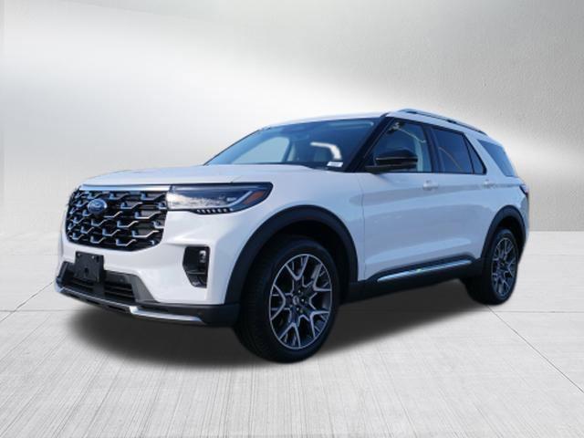 Photo of 2025 Star White Metallic Tri-Coat Ford Explorer