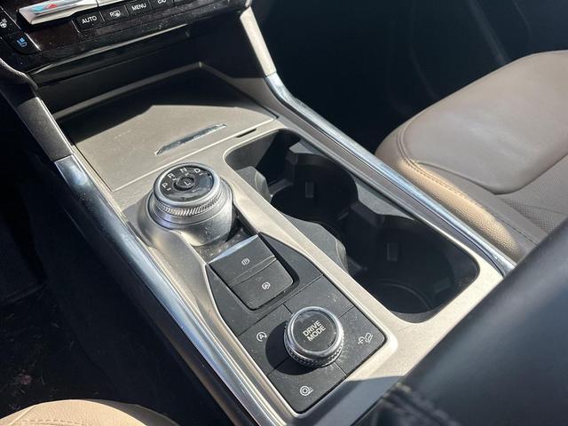 Photo of 2023 Oxford White Ford Explorer