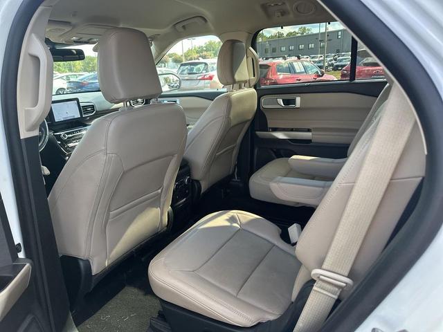 Photo of 2023 Oxford White Ford Explorer