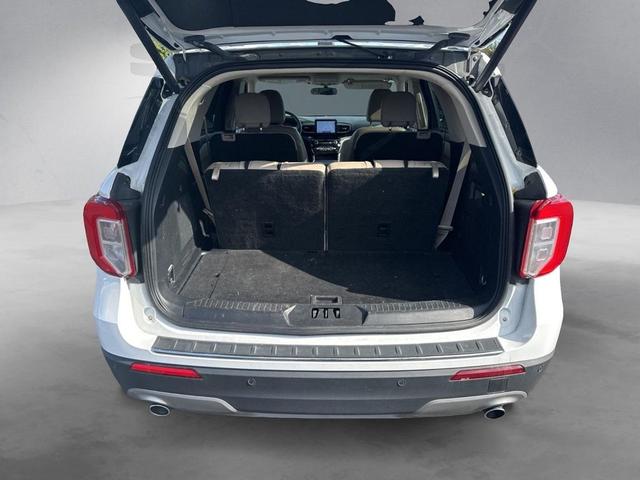 Photo of 2023 Oxford White Ford Explorer