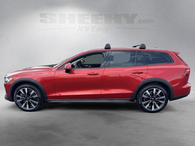 Photo of 2022 Fusion Red Metallic Volvo V60 Cross Country