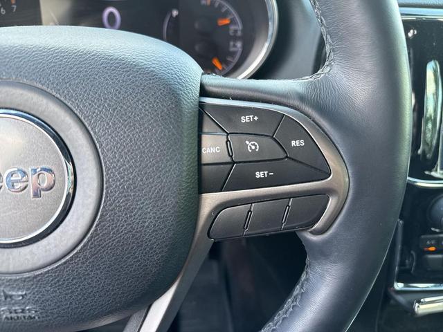 Photo of 2019 Velvet Red Pearlcoat Jeep Grand Cherokee