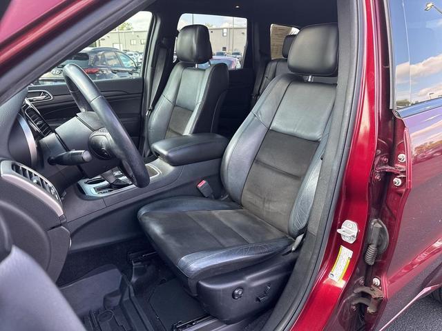 Photo of 2019 Velvet Red Pearlcoat Jeep Grand Cherokee