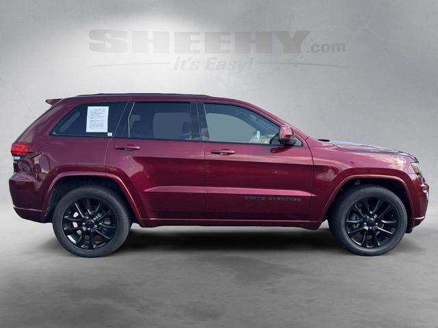 Photo of 2019 Velvet Red Pearlcoat Jeep Grand Cherokee