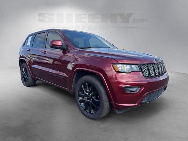 Photo of 2019 Velvet Red Pearlcoat Jeep Grand Cherokee