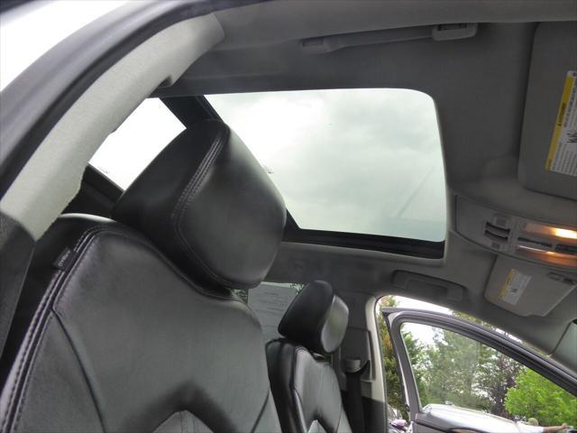 Photo of 2010 Silver Cadillac SRX