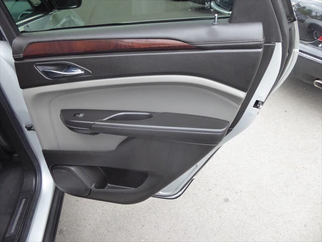 Photo of 2010 Silver Cadillac SRX