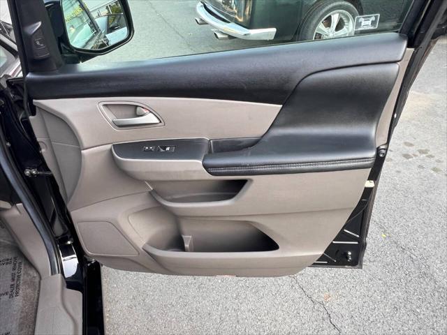 Photo of 2012 Crystal Black Pearl Honda Odyssey